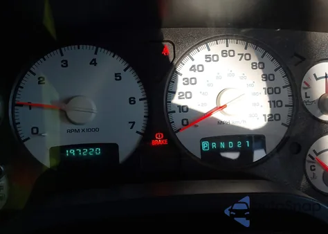 2004 Dodge Ram 1500 Slt/Laramie z USA, uszkodzony, nr VIN 1D7HU18D04S779565